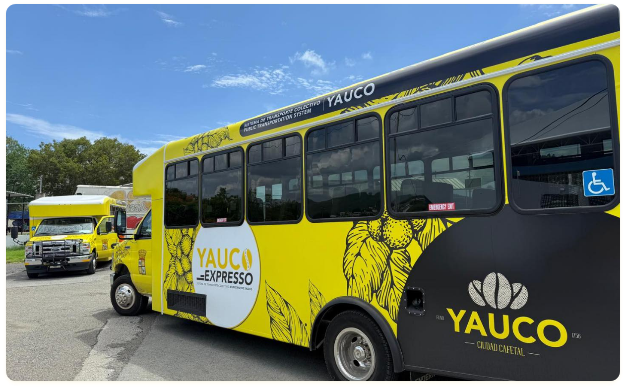 Yauco Expreso bus close-up